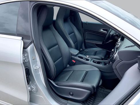 Used 2018 Mercedes-Benz CLA 250 image 9