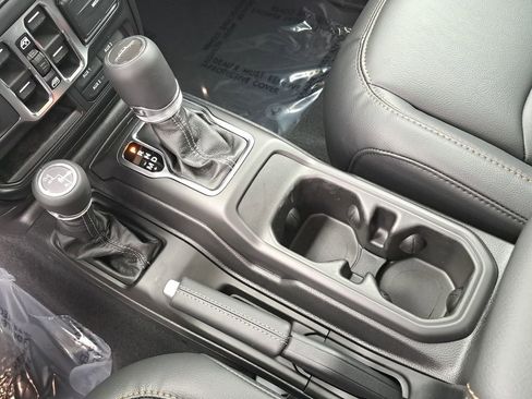 New 2026 Jeep Gladiator Sport AWD/4WD image 24
