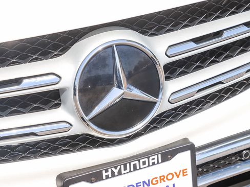 Used 2021 Mercedes-Benz GLC 300 image 5