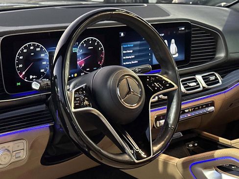 Certified 2024 Mercedes-Benz GLS 580 4MATIC image 31