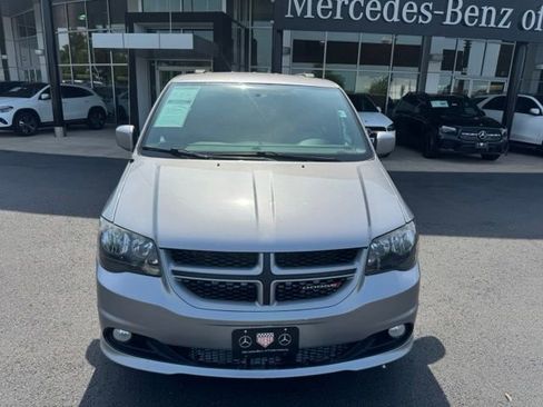 Used 2016 Dodge Grand Caravan R/T FWD image 2