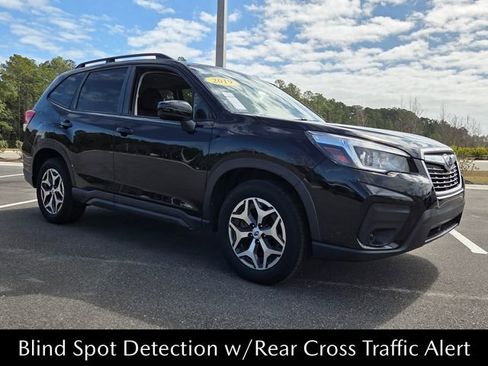 Used 2019 Subaru Forester Premium image 17