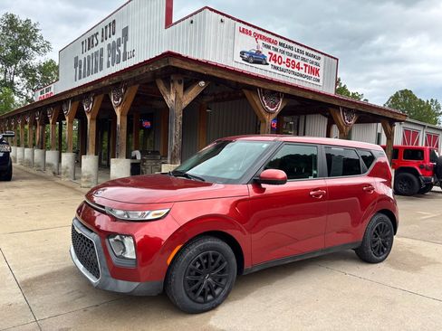 Used 2021 Kia Soul LX FWD image 1