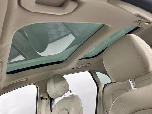 Used 2019 Mercedes-Benz GLC 300 4MATIC image 29