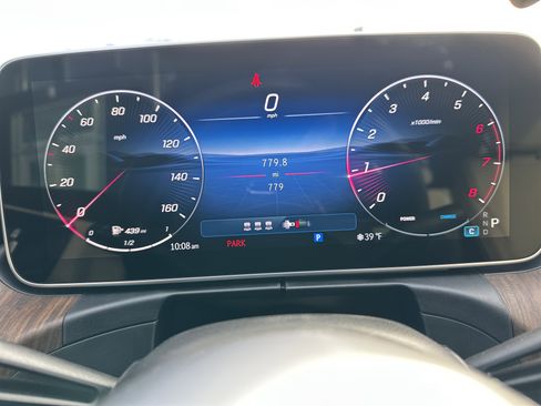 Certified 2025 Mercedes-Benz C 300 4MATIC Sedan image 17