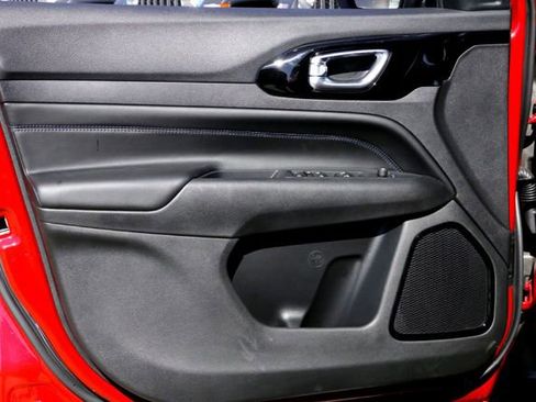 New 2026 Jeep Compass Latitude image 17