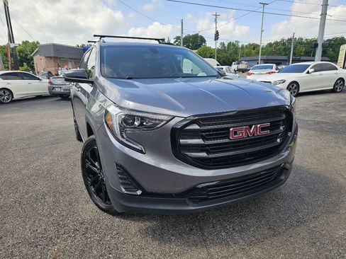 Used 2019 GMC Terrain SLE w/ Black Edition AWD/4WD image 2