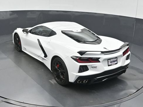 Used 2022 Chevrolet Corvette Stingray Premium Cpe w/ Z51 Performance Package RWD image 45