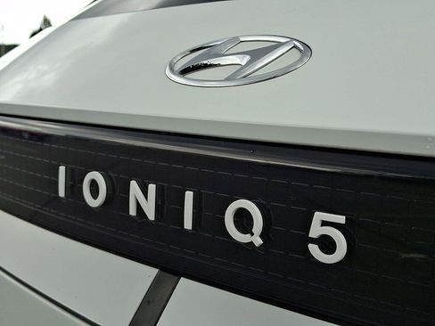 Used 2024 Hyundai Ioniq 5 SEL AWD/4WD image 31