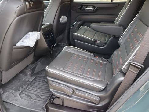 Used 2026 GMC Yukon AT4 Ultimate w/ LPO, Floor Liner Package AWD/4WD image 6