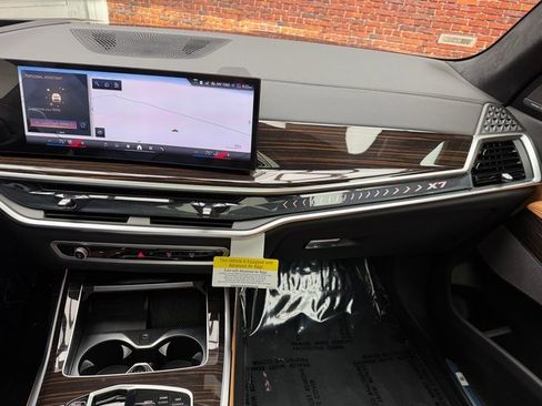 New 2026 BMW X7 xDrive40i image 17