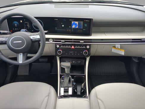 New 2025 Hyundai Tucson SEL image 17