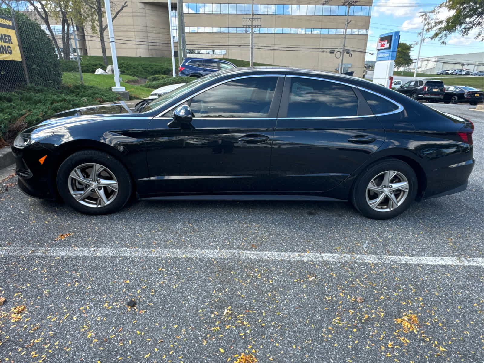 Used 2020 Hyundai Sonata SE FWD image 2