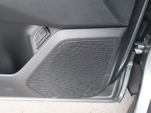 New 2026 Chevrolet Equinox LT w/ Convenience Package II FWD image 18
