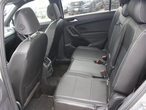 Used 2021 Volkswagen Tiguan SE R-Line image 23