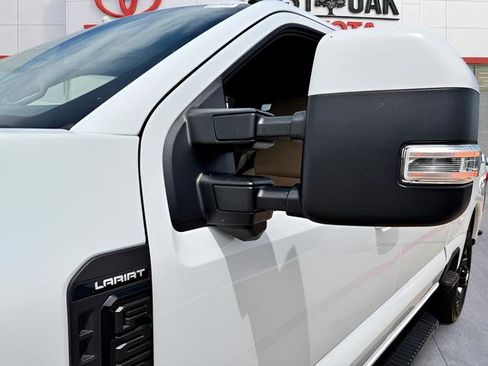 Used 2023 Ford F250 Lariat w/ Sport Appearance Package AWD/4WD image 5