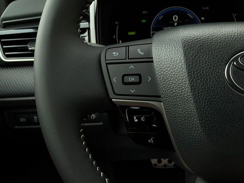 New 2026 Toyota Camry SE FWD image 31