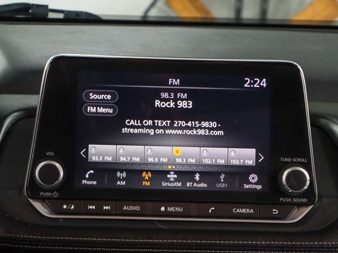 Used 2024 Nissan Rogue SV image 19