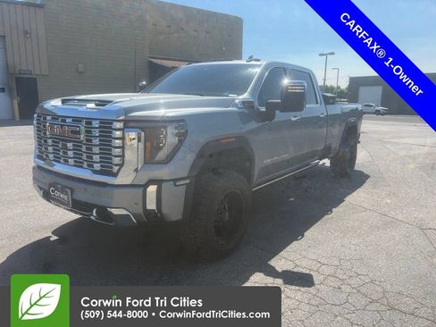 Used 2025 GMC Sierra 3500 Denali w/ Denali Reserve Package AWD/4WD image 4