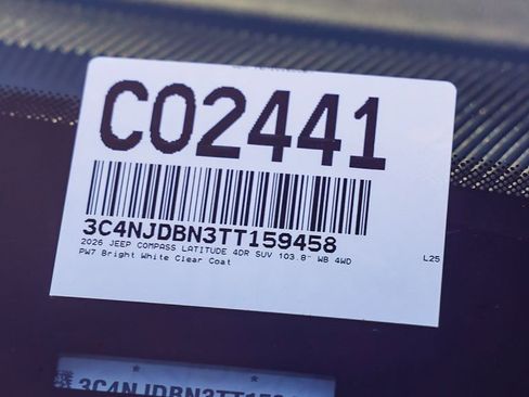 New 2026 Jeep Compass Latitude image 28