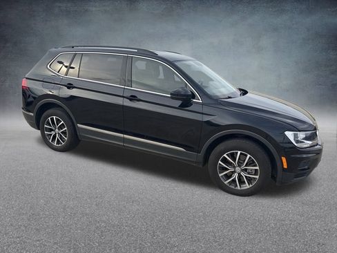 Used 2020 Volkswagen Tiguan SE image 8