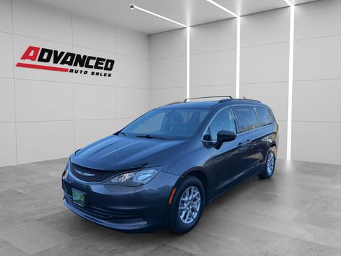 Used 2020 Chrysler Voyager Lxi image 3