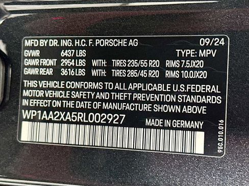 Certified 2024 Porsche Macan 4 Electric image 32