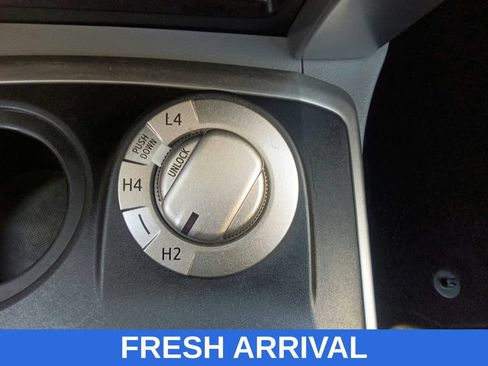 Used 2013 Toyota 4Runner SR5 w/ Premium Pkg AWD/4WD image 28