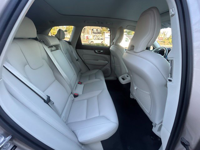 Used 2024 Volvo XC60 B5 Plus w/ Climate Package AWD/4WD image 13