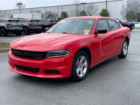 Used 2023 Dodge Charger SXT image 3