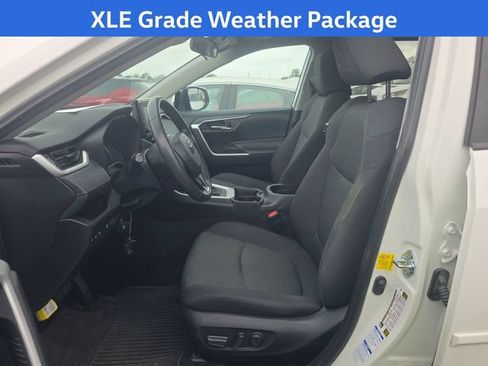 Used 2021 Toyota RAV4 XLE w/ Convenience Package AWD/4WD image 3