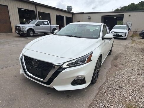 Used 2019 Nissan Altima 2.5 Platinum FWD image 7