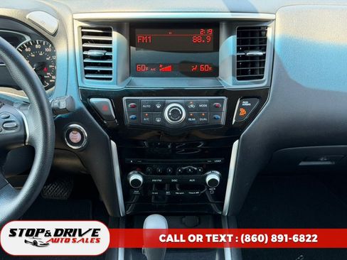 Used 2016 Nissan Pathfinder S AWD/4WD image 11