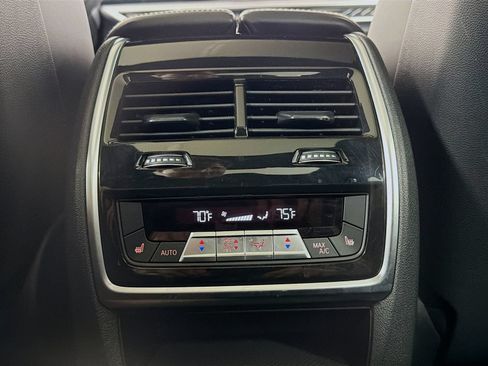 Used 2026 BMW X7 M60i AWD/4WD image 28