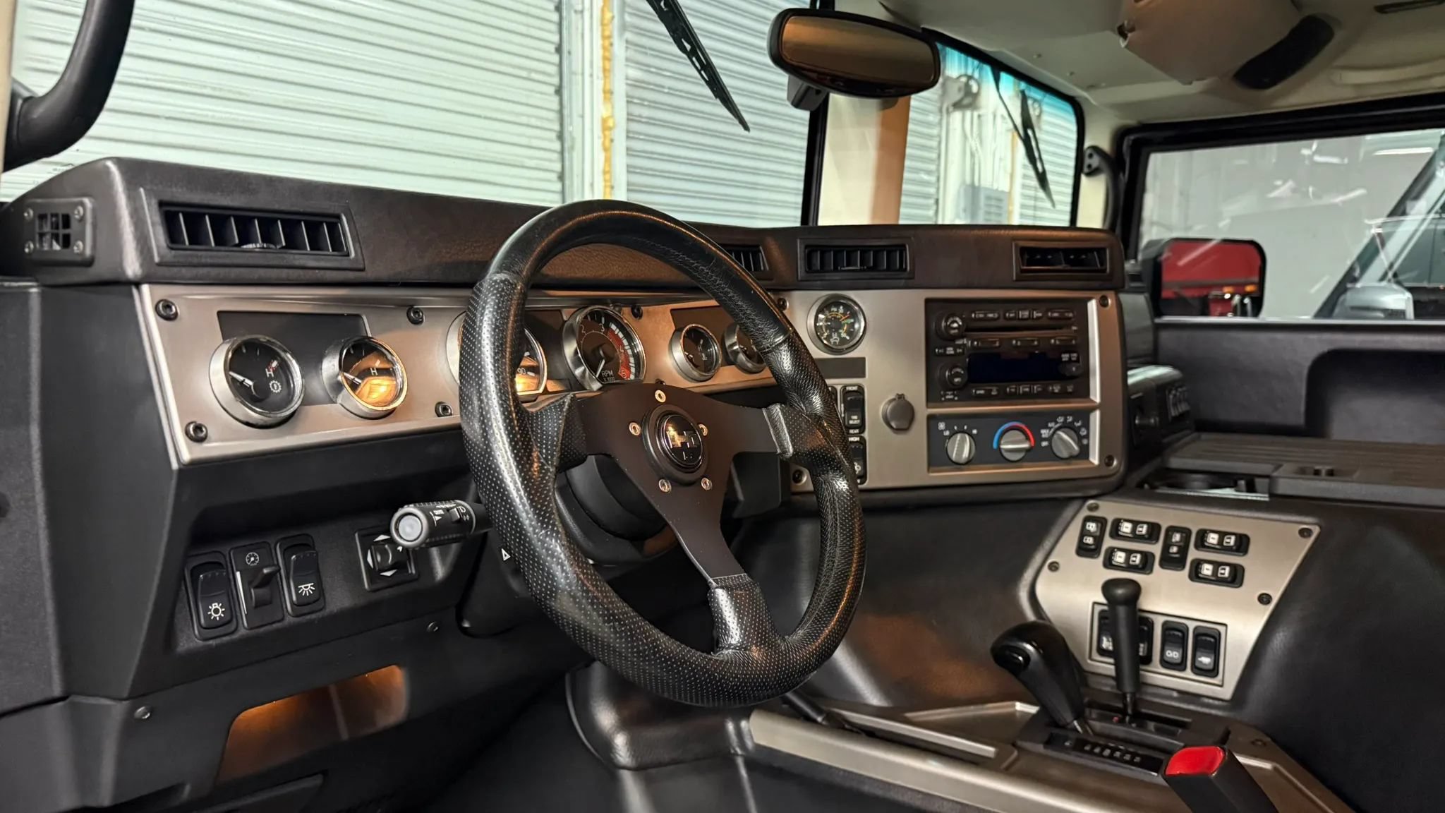 Used 2006 HUMMER H1 4-Door Wagon AWD/4WD image 4