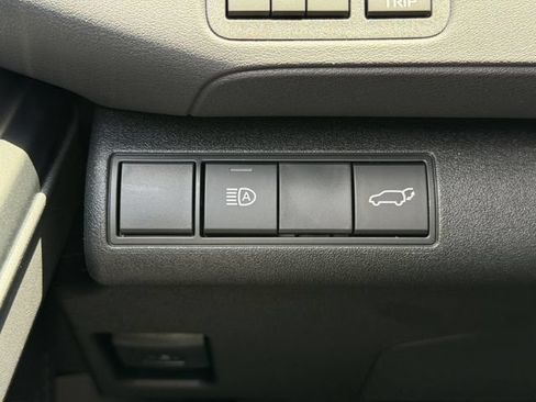Used 2026 Toyota C-HR AWD/4WD image 22