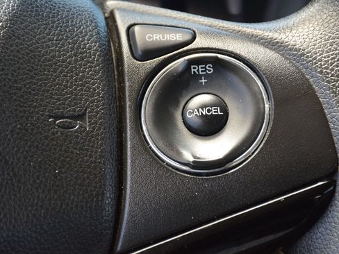 Used 2018 Honda HR-V LX image 26