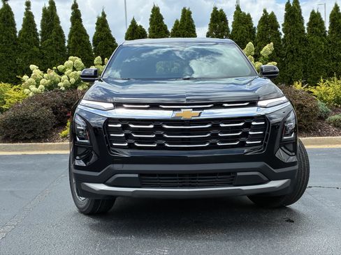 New 2027 Chevrolet Equinox LT FWD image 5