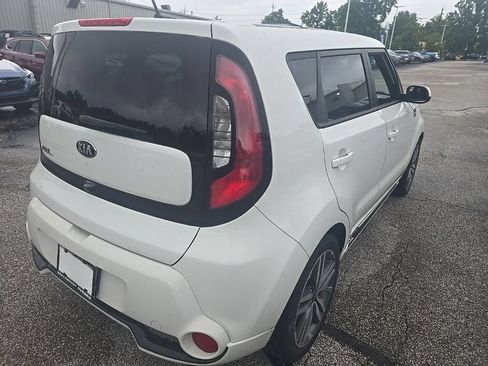 Used 2016 Kia Soul + w/ Soulful Package FWD image 7