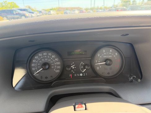 Used 2008 Mercury Grand Marquis GS RWD image 21