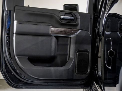 Used 2022 Chevrolet Silverado 2500 LTZ w/ LTZ Plus Package image 36