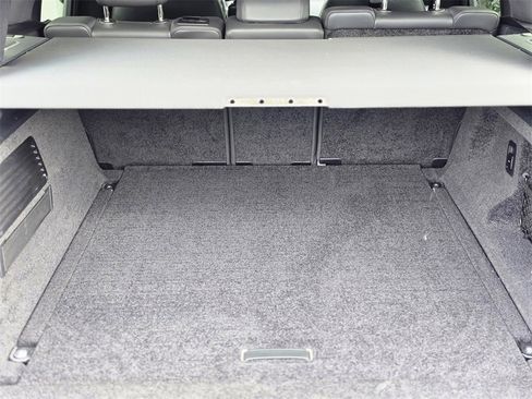 Used 2024 Land Rover Range Rover SE image 5