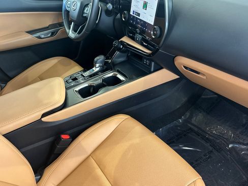 Certified 2024 Lexus NX 250 FWD image 20