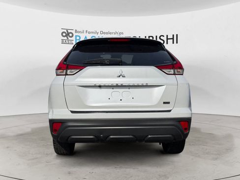 Used 2022 Mitsubishi Eclipse Cross LE image 5