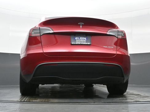Used 2024 Tesla Model Y Long Range AWD/4WD image 31