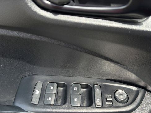 Certified 2023 Hyundai Venue Limited FWD image 16