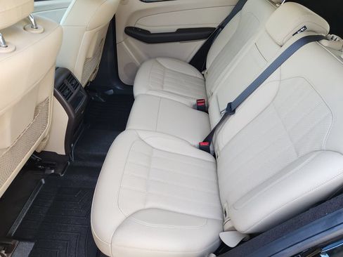 Used 2017 Mercedes-Benz GLE 350 image 30