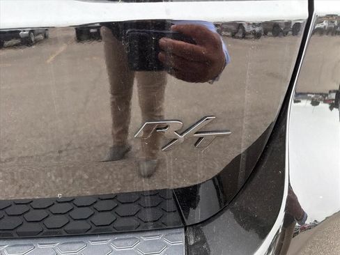 Used 2025 Dodge Durango R/T AWD/4WD image 8