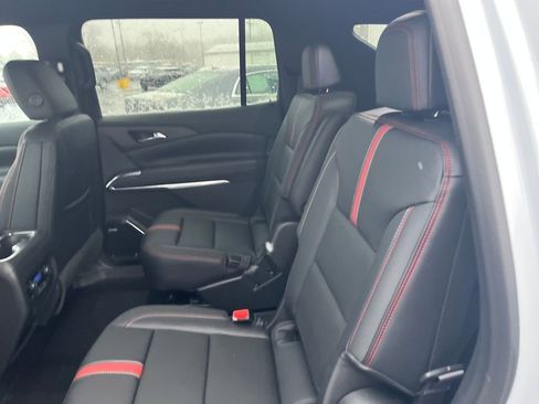 New 2026 Chevrolet Traverse RS w/ LPO, Floor Liner Package image 22