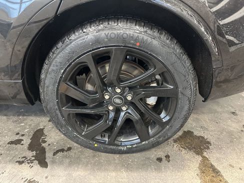 Used 2022 Land Rover Discovery HSE R-Dynamic image 38